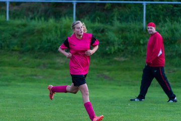 Bild 211 - B-Juniorinnen TSV Gnutz o.W. - SV Wahlstedt : Ergebnis: 1:1